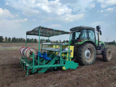 中联重科国四农业机械“绿色农机”正为“绿色农业”提供有力支撑_智慧农业 